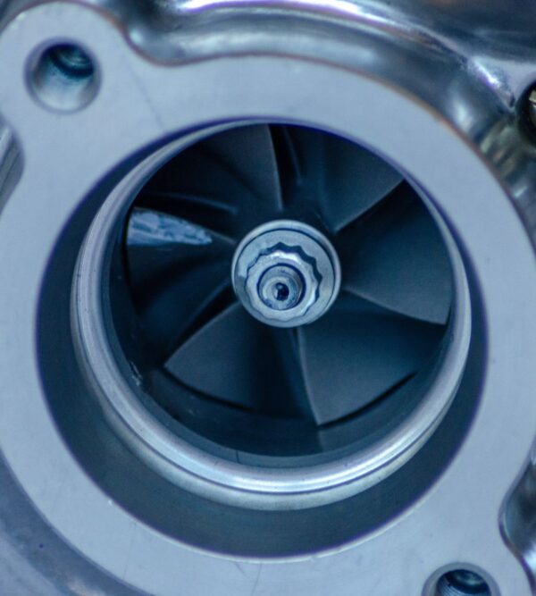 Turbocharger Toyota Hiace 3.0L - Image 8